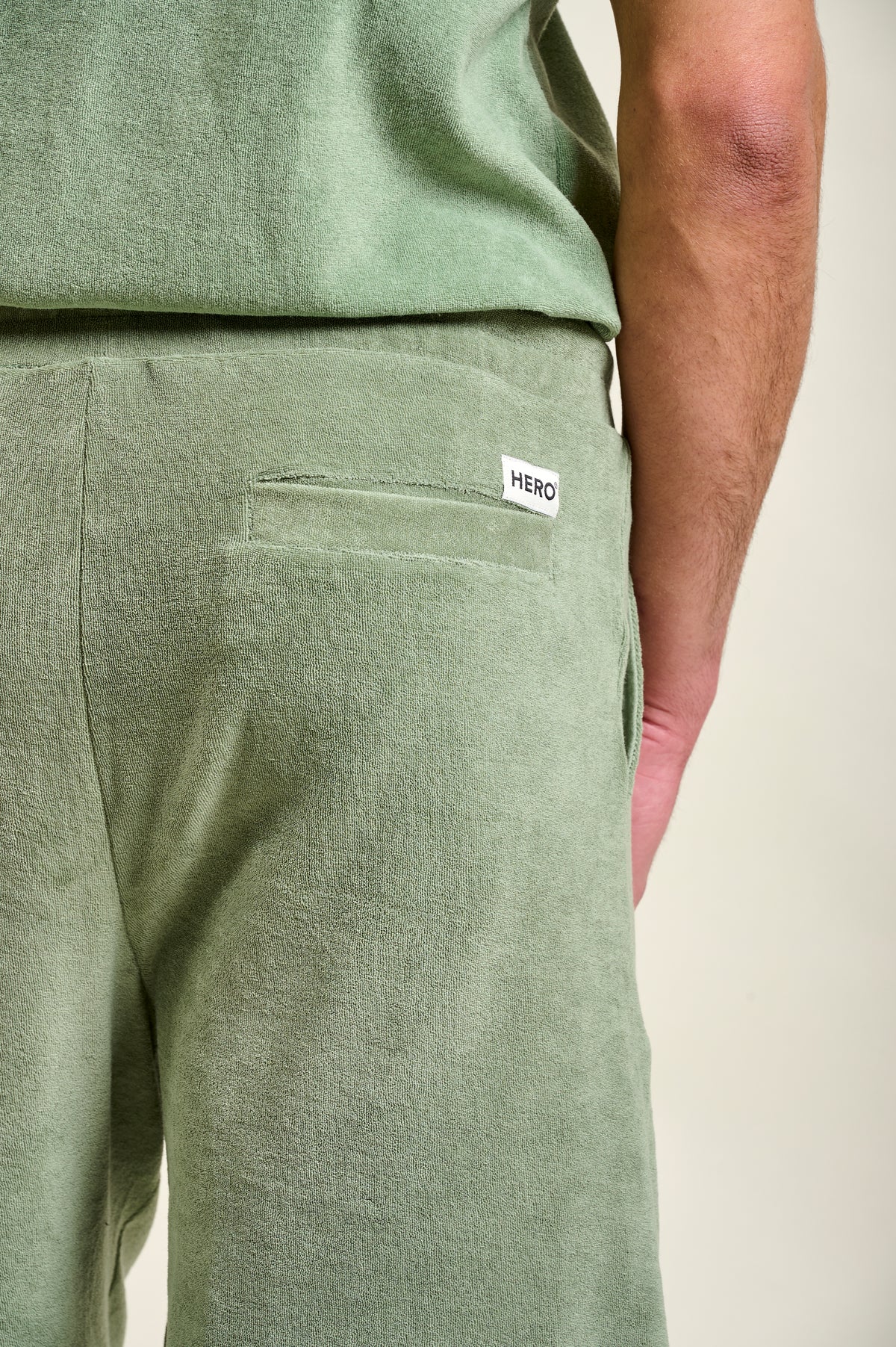 SHORT BOB - SAGE GREEN