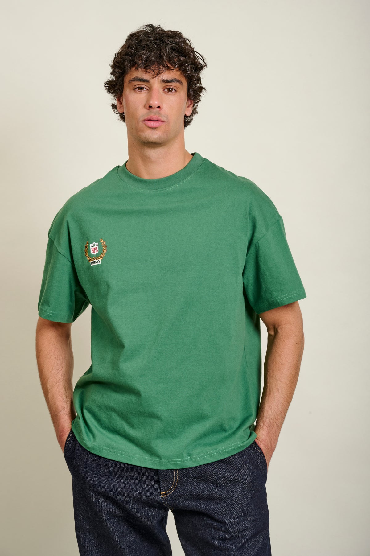 T-SHIRT JETS HELMETS TEE - BASIL